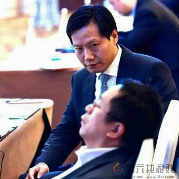 周鸿祎回应睡觉被雷军瞪：他是着急要不要叫醒自己(图1)